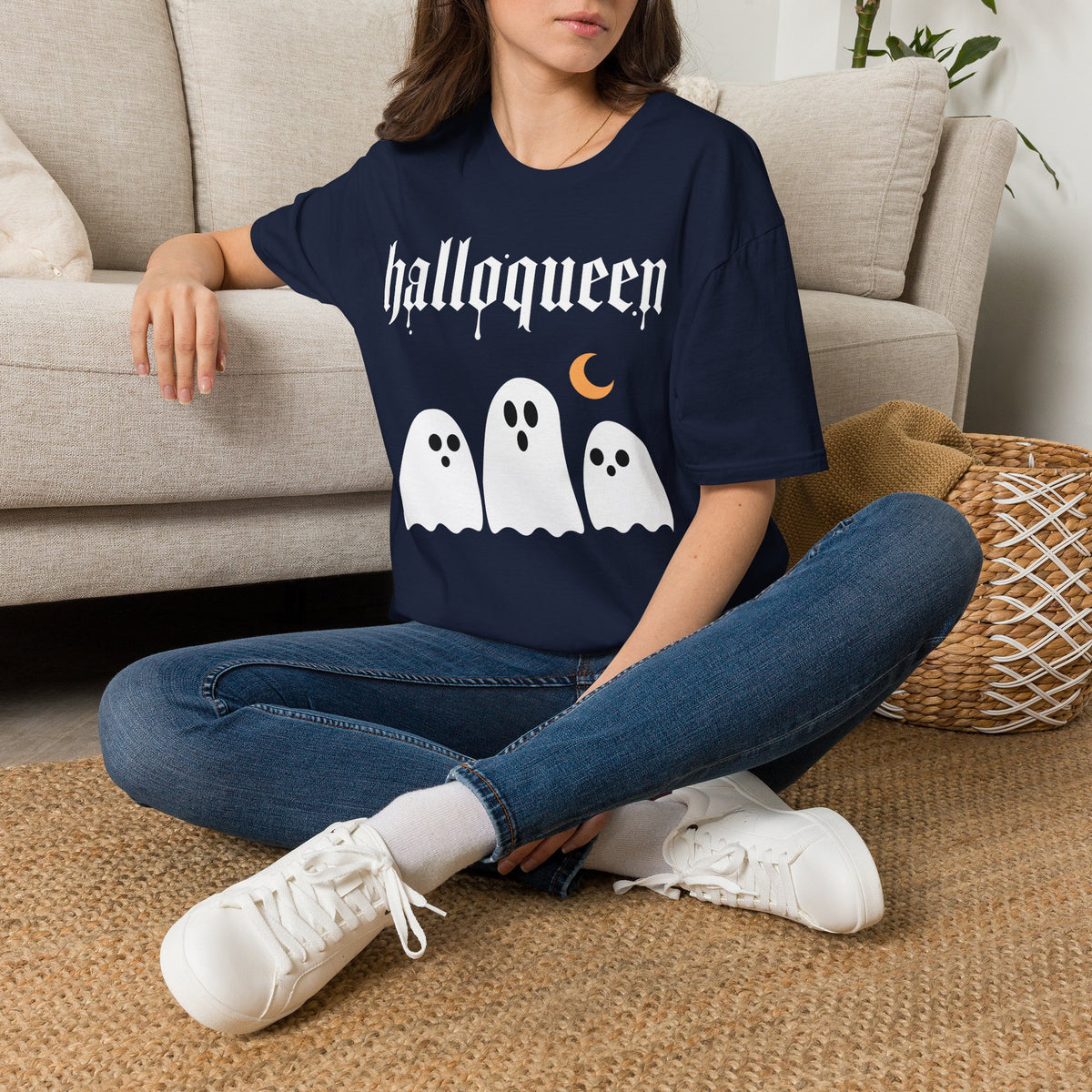HalloQueen Ghost Halloween T-Shirt