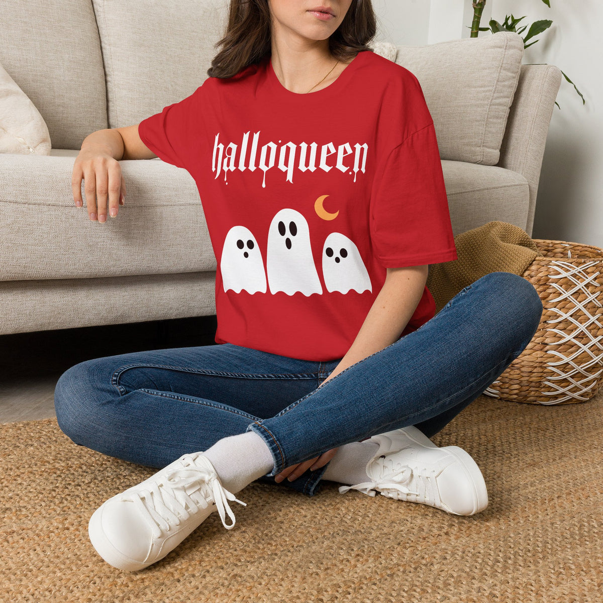 HalloQueen Ghost Halloween T-Shirt